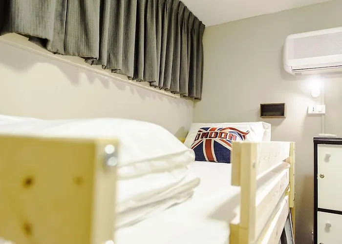 I-sleep Silom Хостел *